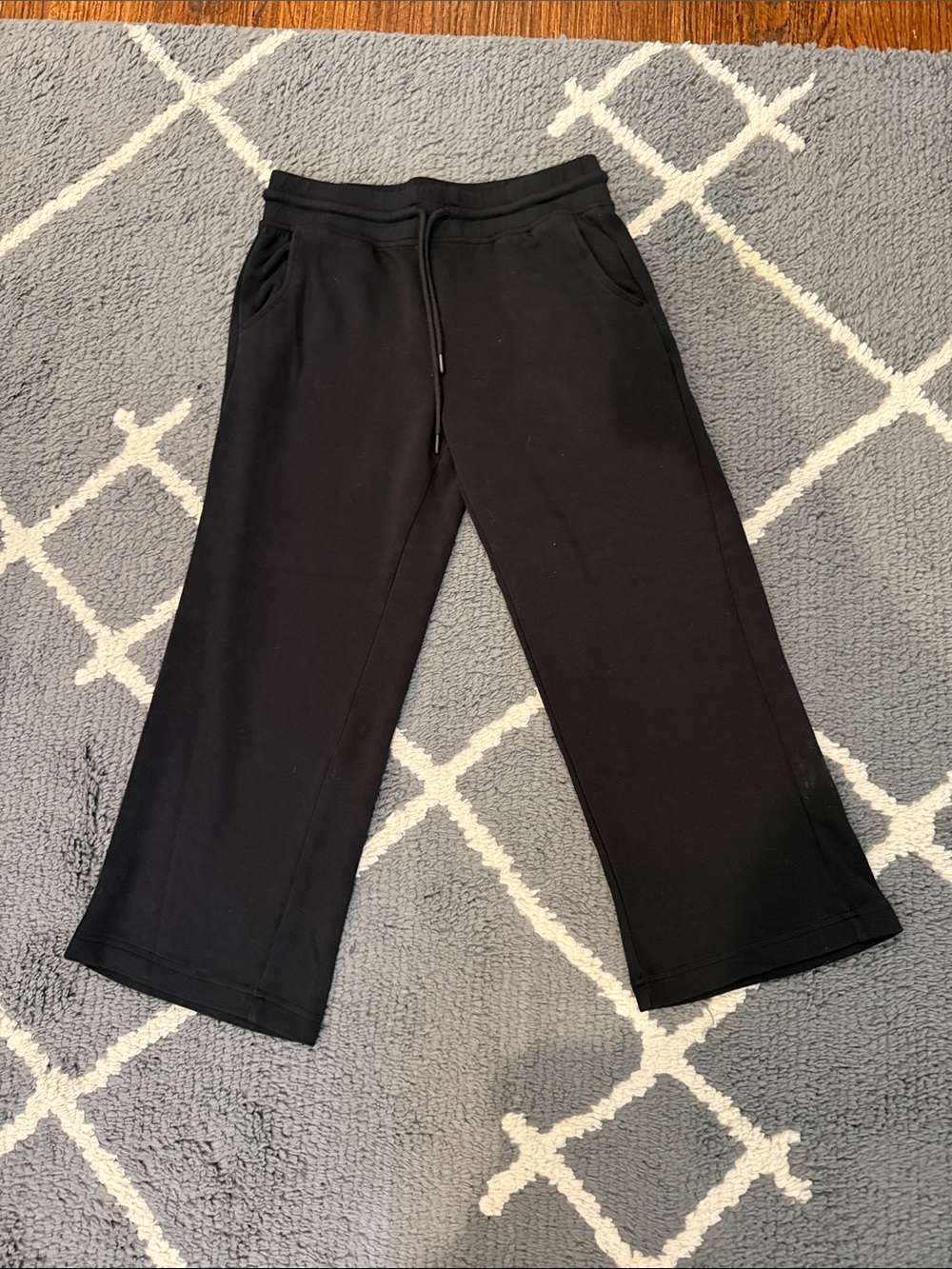 Danskin Cropped Sweatpants